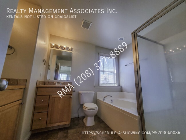 Building Photo - 17659 Monarch Way