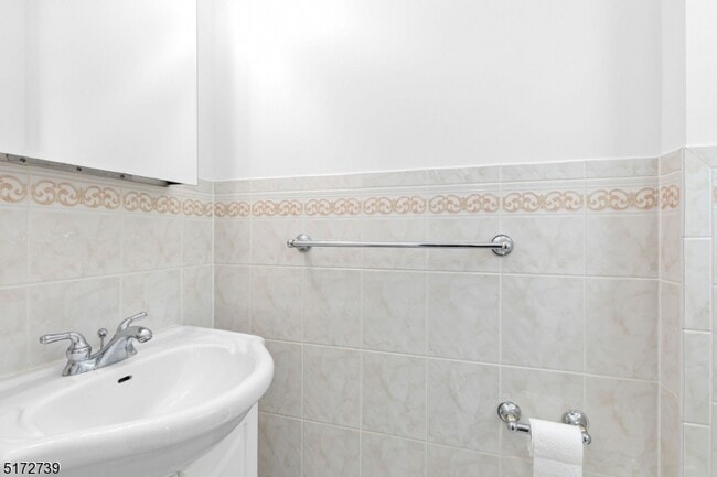 Building Photo - 16 Providence St