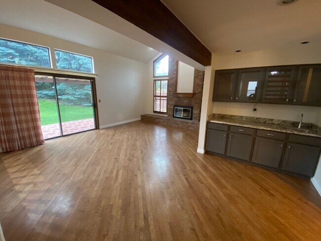 Building Photo - Great Home in the Highlands 360