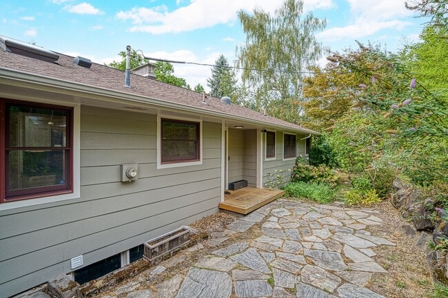 Primary Photo - SW Portland!! Stunning 4-Bedroom Home with...