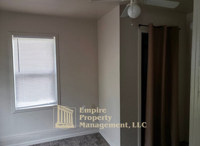 Building Photo - 1779 SE Giles St