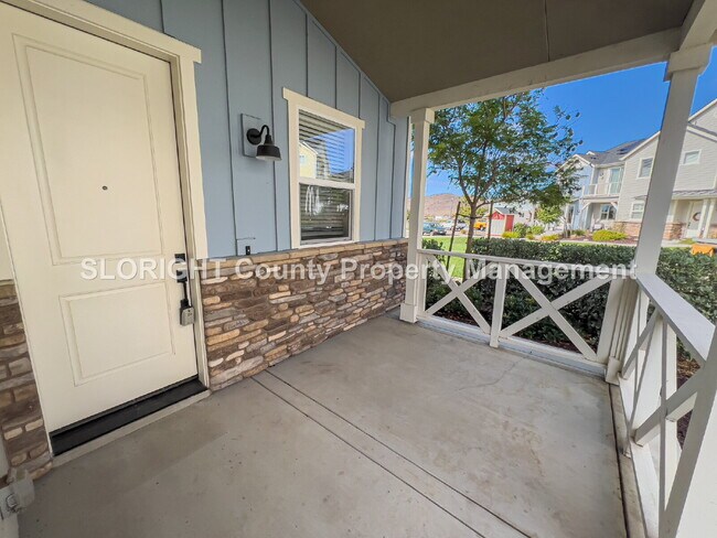 Building Photo - AVAILABLE NOW - 3 Bed/ 2.5 Bath Beautiful SLO Home
