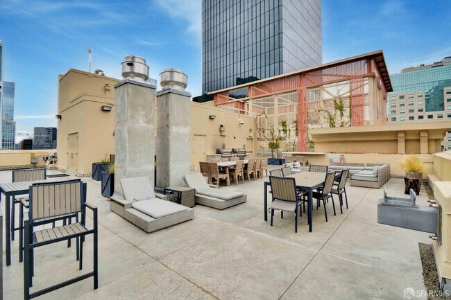 Building Photo - 199 New Montgomery St