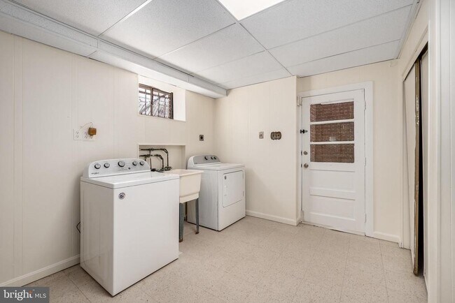 Building Photo - 4208 16th St NW