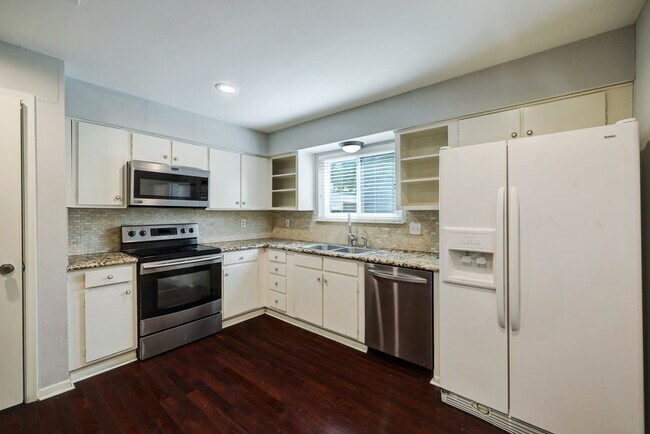 Building Photo - 1611 Prairie Mark Ln