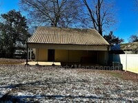 Building Photo - 708 Union St S