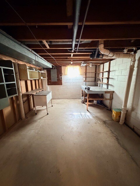 Building Photo - 115 Longview Dr