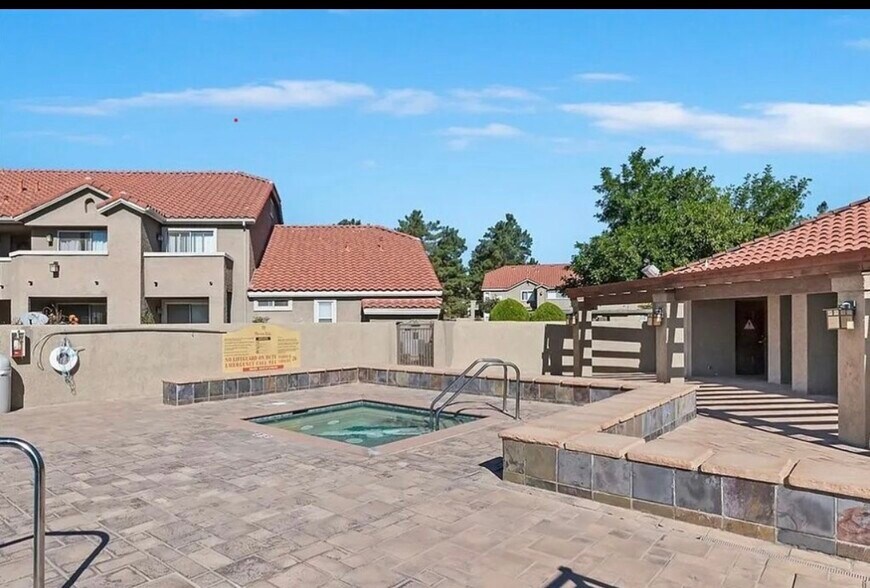 Building Photo - 200 E Alessandro Blvd