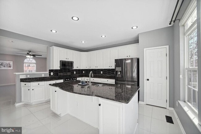 Building Photo - 2289 Merseyside Dr