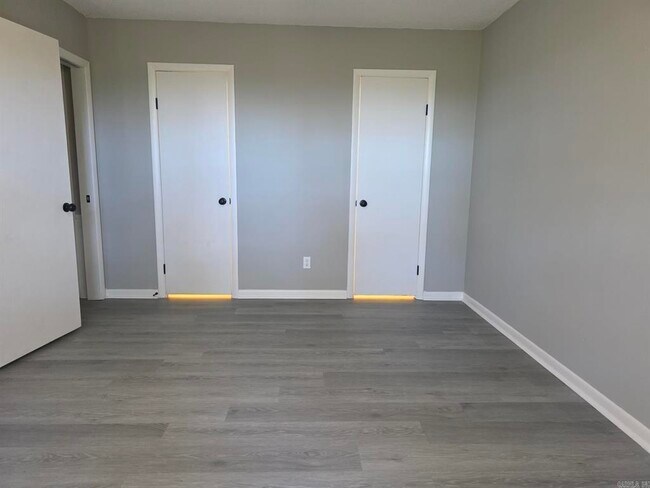 Building Photo - 216 Windhill Dr