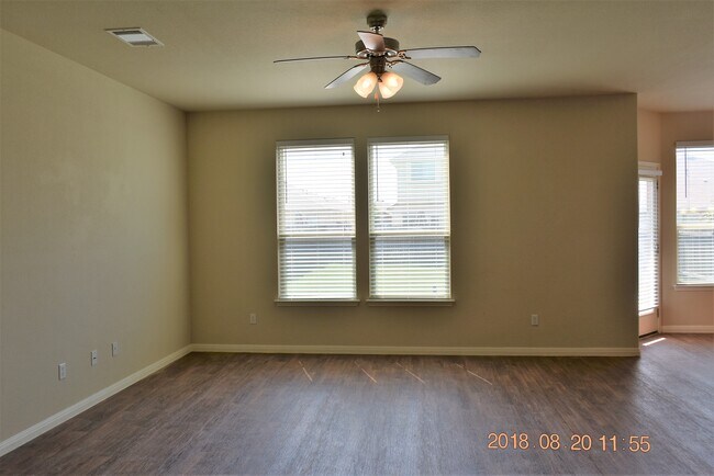 Building Photo - 12837 Snow Ln