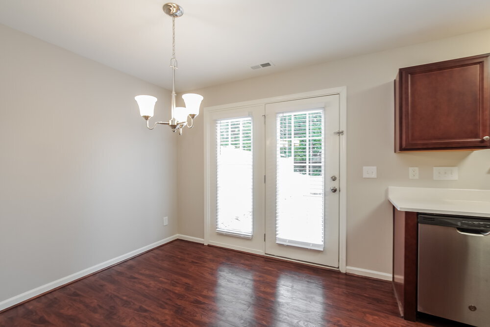 Building Photo - 1126 Larkspur Ln