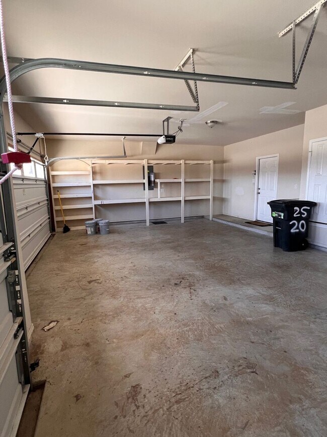 Building Photo - Spacious 5-Bedroom Harker Heights Home with 3 Living Areas & 3-Car Garage