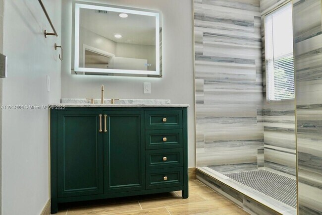 Building Photo - 4623 NW 97th Ct