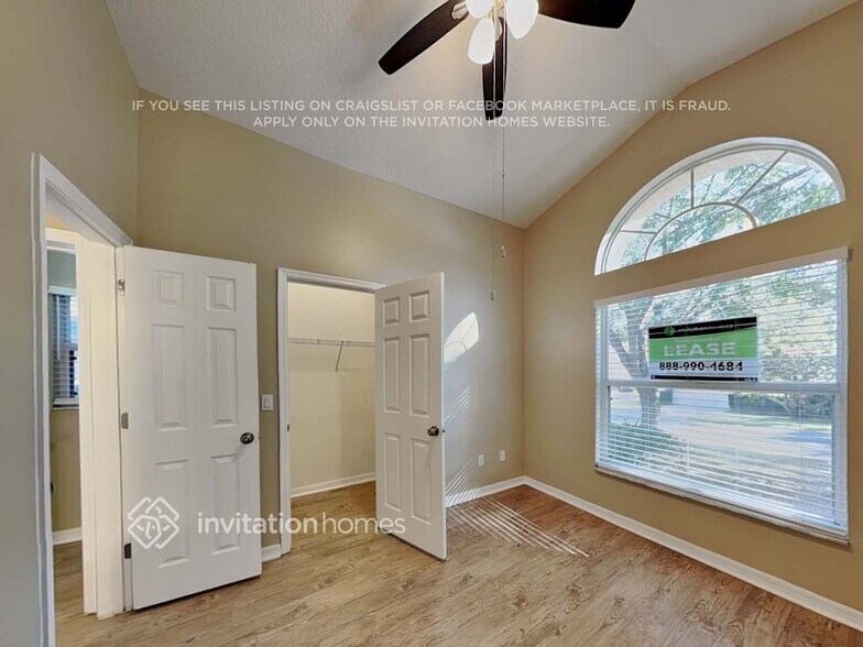 Building Photo - 1688 Sweetwater W Cir