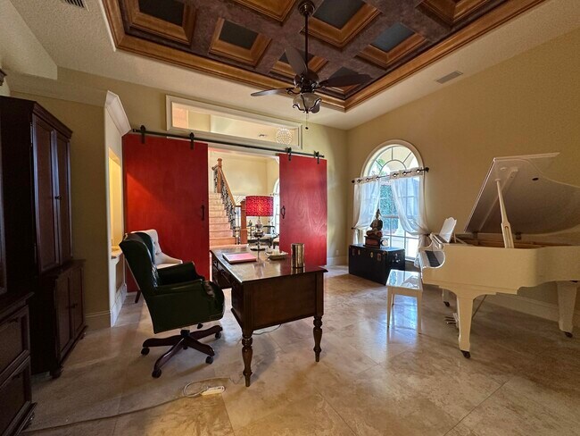 Building Photo - 476 SW Squire Johns Ln