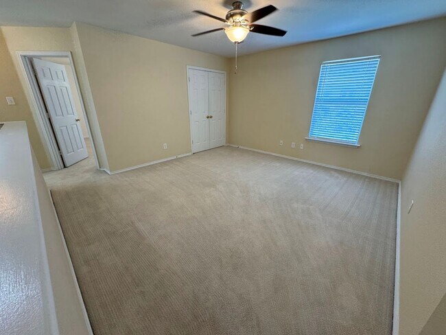Building Photo - 217 Tepee Dr