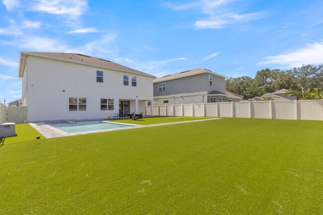 Building Photo - 5404 Golden Apple Dr