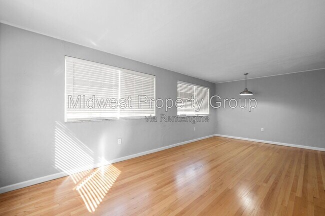 Building Photo - 2507 S Big Bend Blvd