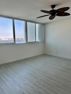 Building Photo - 8200 Lakeshore Dr