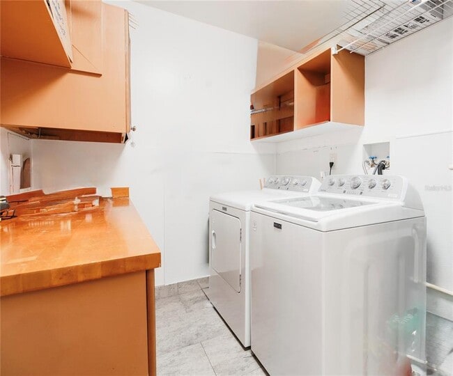 Building Photo - 3229 W Fielder St