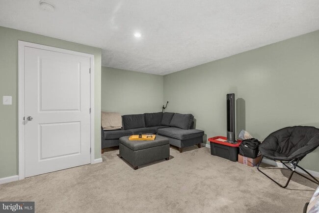 Building Photo - 38426 Laurel Ridge Ct