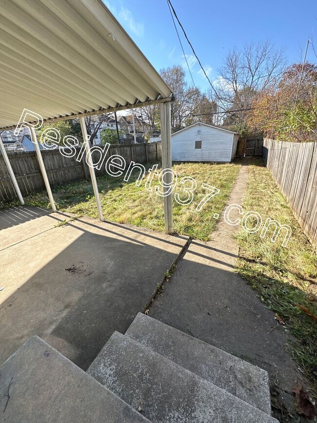 Building Photo - 2 Bed 1 Bath  Close to UD