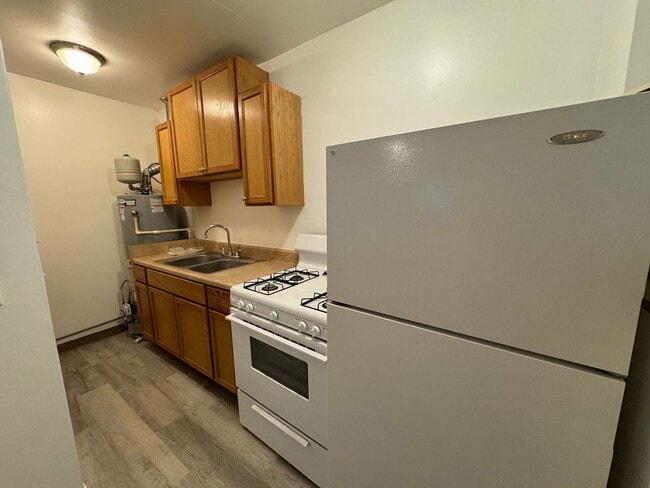 Building Photo - Pensacola - Warrington - 1 Bedroom, 1 Bathroom