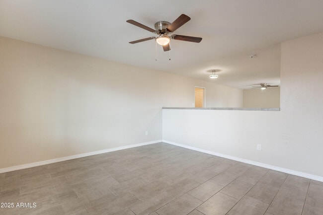 Building Photo - 3422 E Altadena Ave