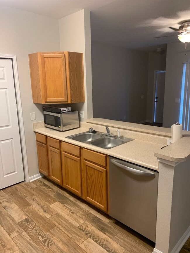 Building Photo - Longleaf Villas