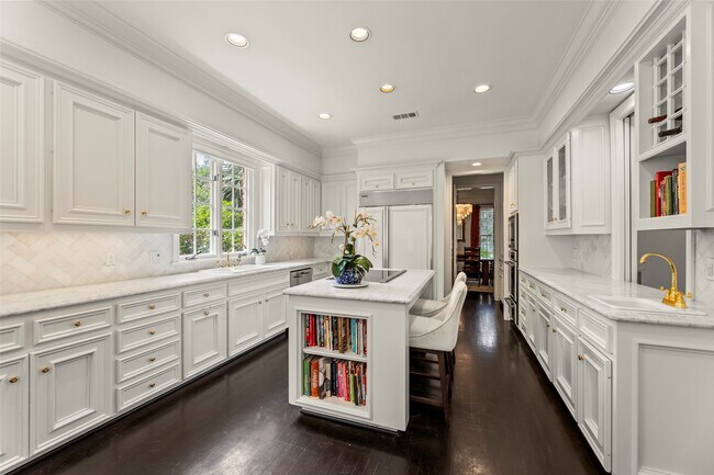 Building Photo - 5305 Fieldwood Dr