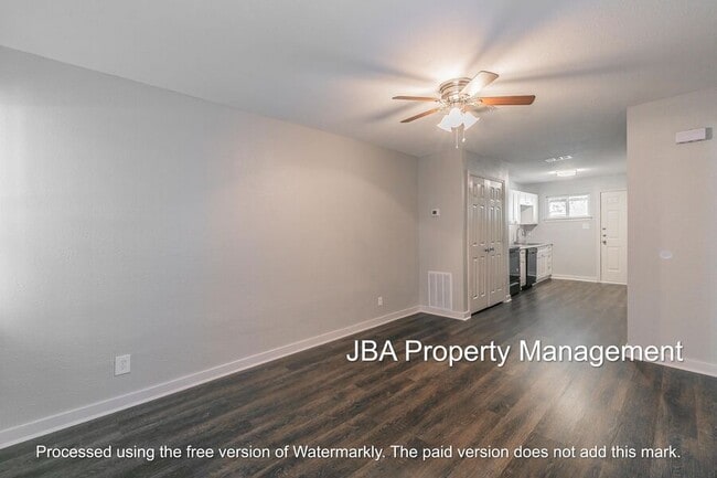 Building Photo - 3515 Selk Ave