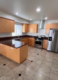 Building Photo - HST