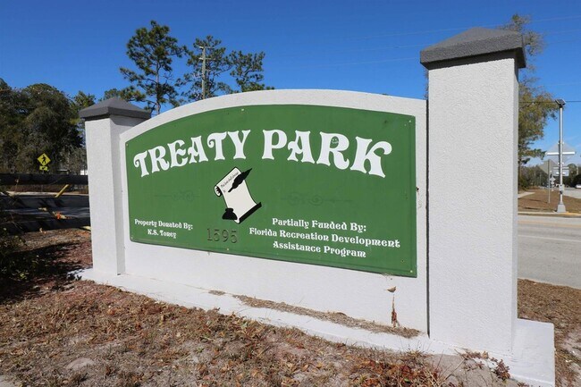 Building Photo - 311 Sandstone Dr