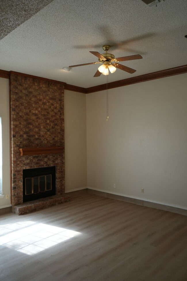 Building Photo - Southwest Lubbock 3 Bedroom