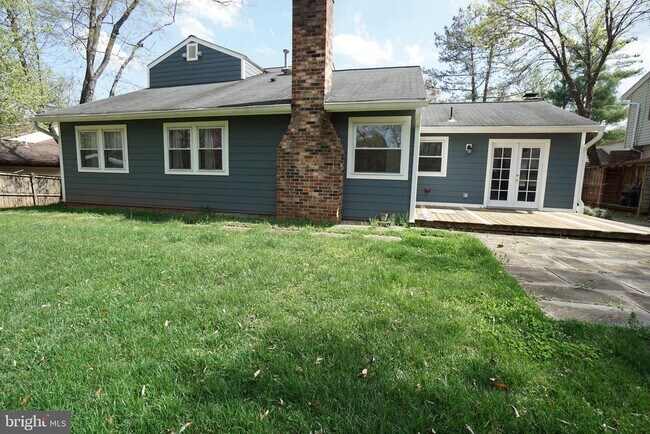 Building Photo - 322 Sugarland Run Dr