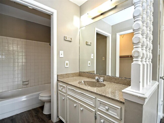 Building Photo - 8415 Fathom Cir