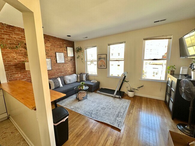 Building Photo - 0394 - Souliotis