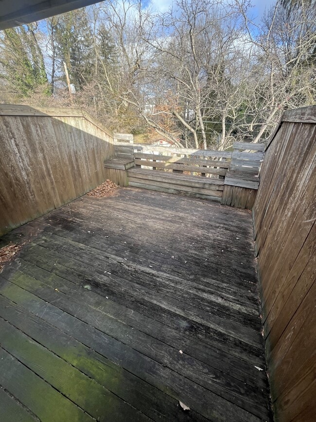 Building Photo - 1209 Elm Ave