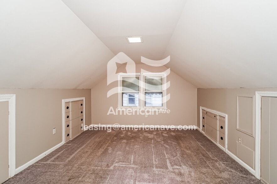 Building Photo - 14718 Reddington Ave