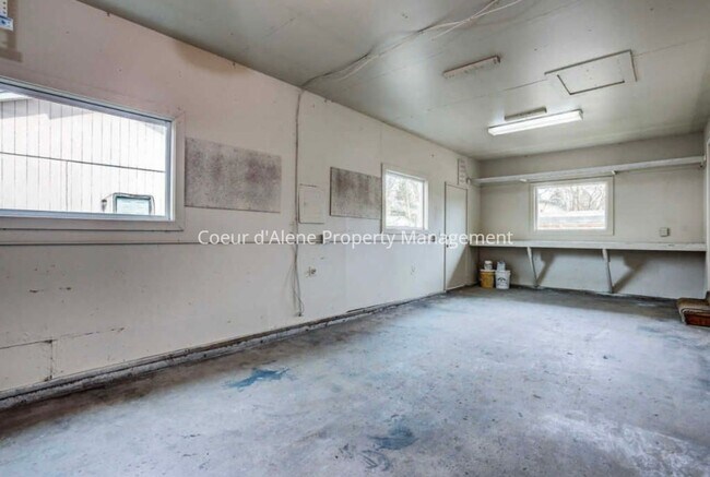 Building Photo - 2 bed, 2 bath duplex in Hayden