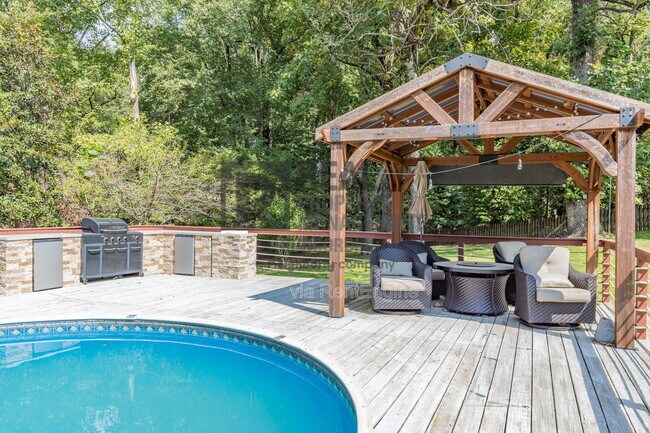 Building Photo - 3 Kyle Ct