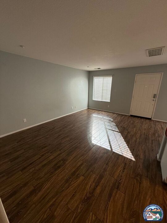 Building Photo - 642 Brewer Rd