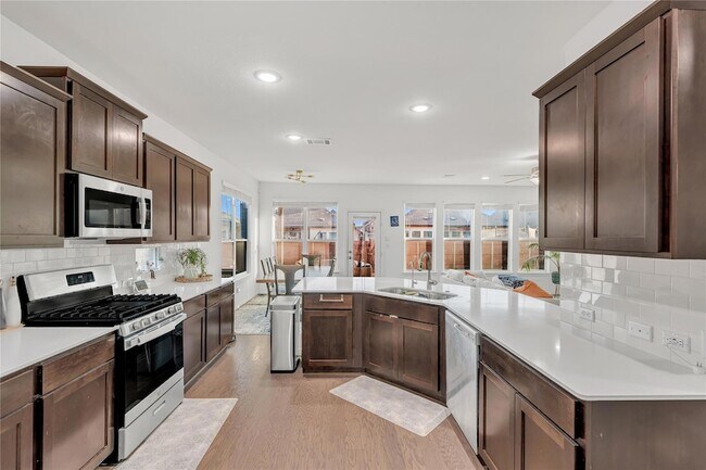 Building Photo - 111 Fortuna Ct