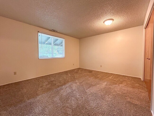 Building Photo - 2197-2203 Nomad Ct SE
