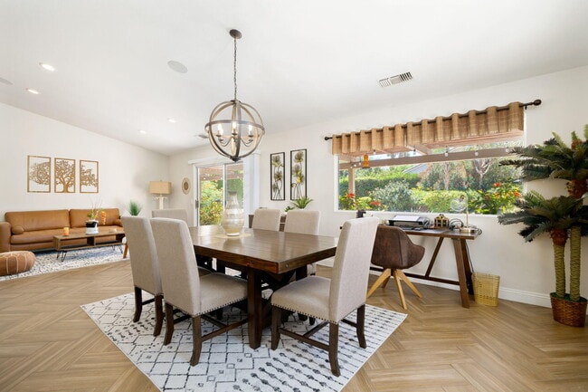 Building Photo - 76941 Coventry Cir
