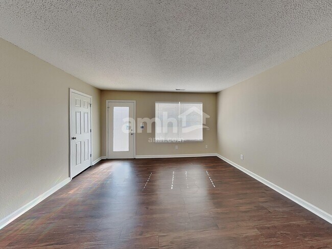 Building Photo - 656 Rocky Meadow Dr