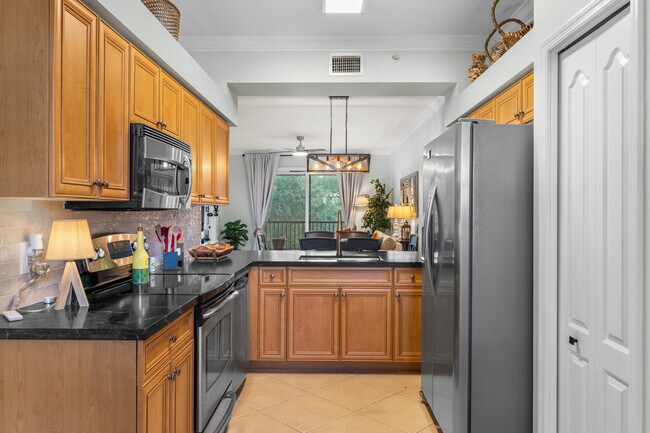 Building Photo - 10307 Heritage Bay Blvd