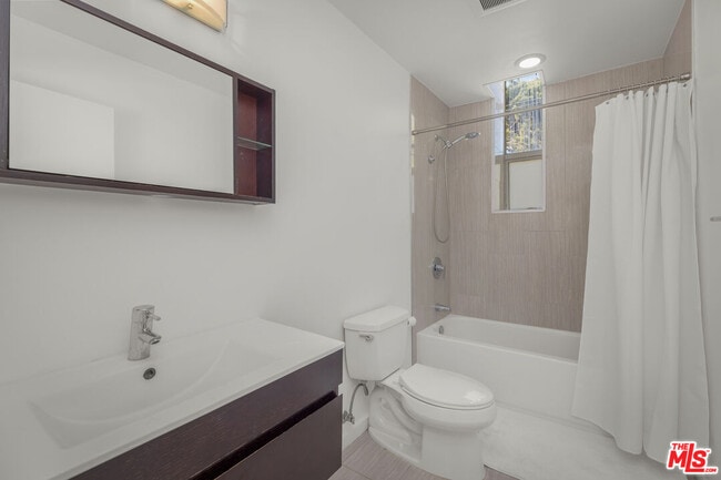 Building Photo - 12312 Charnock Rd