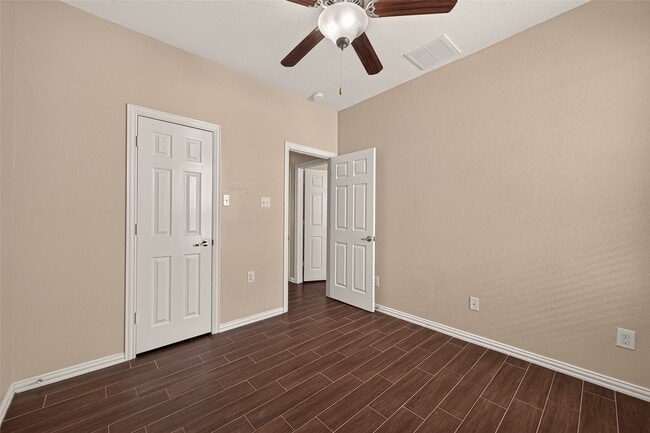 Building Photo - 12107 Redbud Brook Trail